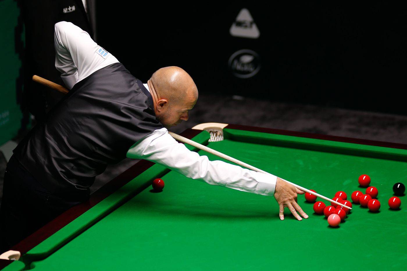 有条不紊的 有条不紊的