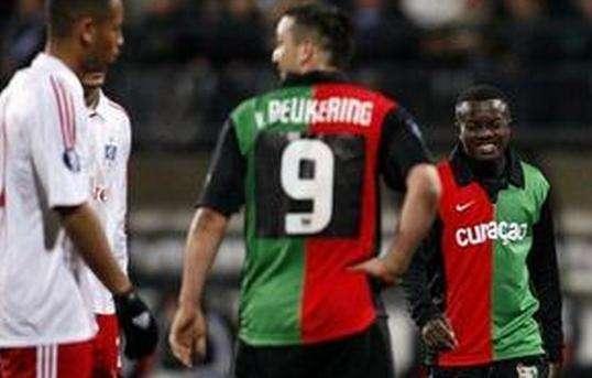 他成功将球 他成功将球